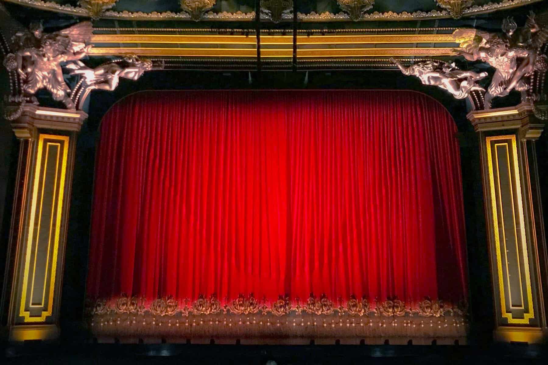Broadway Page Experience Broadway to the Fullest Background Image